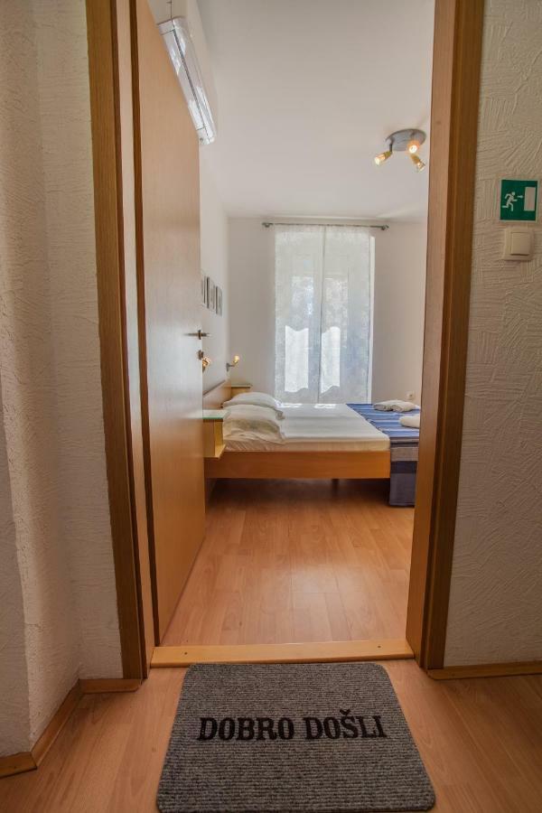 Hotel Sobe Ferlora Cres Exterior foto